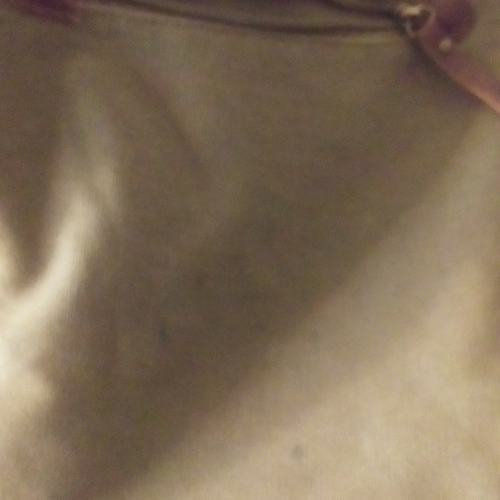 Handbag - Picture 2 of 3